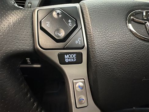 Used 2021 Toyota 4Runner Limited image 21