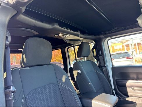 Certified 2021 Jeep Wrangler Unlimited Sport image 8