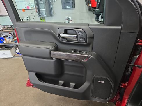Certified 2020 Chevrolet Silverado 2500 LTZ w/ LTZ Premium Package AWD/4WD image 29