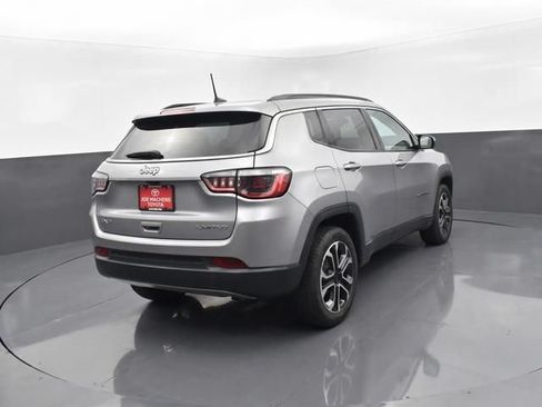 Used 2024 Jeep Compass Limited AWD/4WD image 9