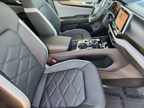 New 2026 Volkswagen Atlas Peak Edition AWD/4WD image 5