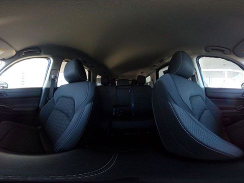 Used 2025 Nissan Pathfinder SV image 43