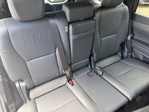 Used 2025 Lexus GX 550 AWD/4WD image 18