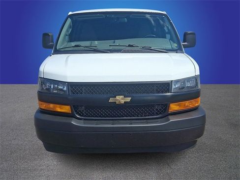 Used 2020 Chevrolet Express 2500 image 2