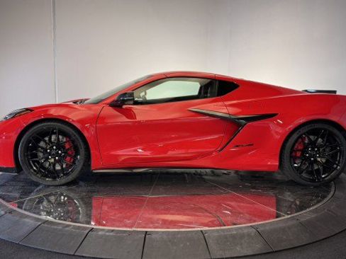 Used 2024 Chevrolet Corvette Z06 w/ Stealth Interior Trim Package image 23