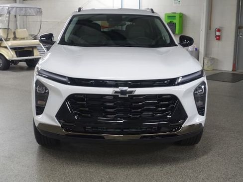 New 2026 Chevrolet Trax ACTIV FWD image 2