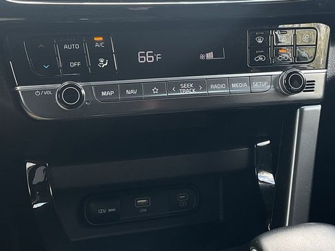 Used 2025 Kia Seltos S image 33