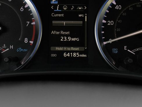 Used 2019 Toyota Highlander Limited FWD image 22