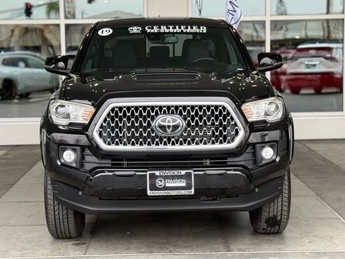 Used 2019 Toyota Tacoma TRD Sport image 5