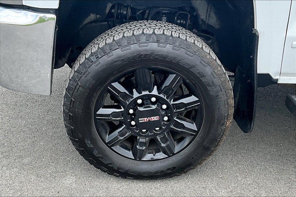 Used 2018 Chevrolet Silverado 2500 LT AWD/4WD image 9