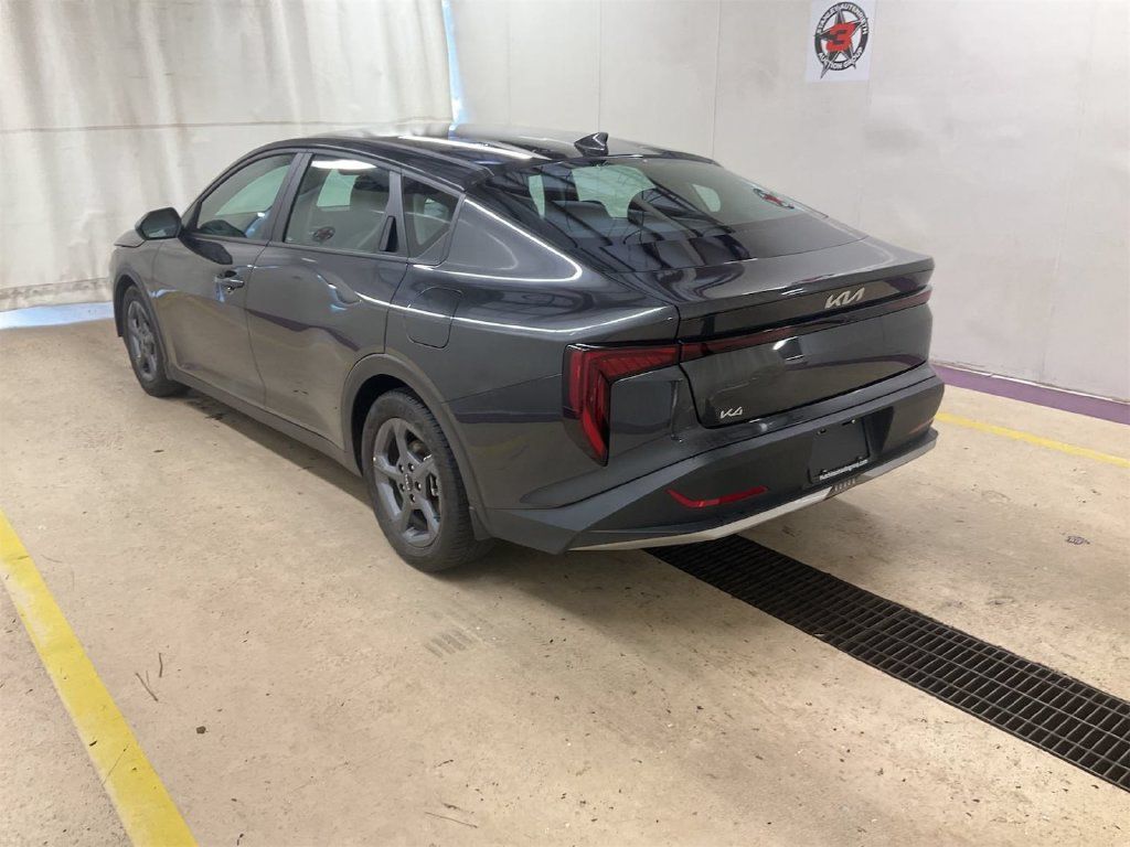 Used 2025 Kia K4 FWD image 4