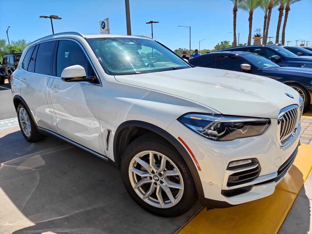 Used 2019 BMW X5 xDrive40i w/ Convenience Package AWD/4WD image 3