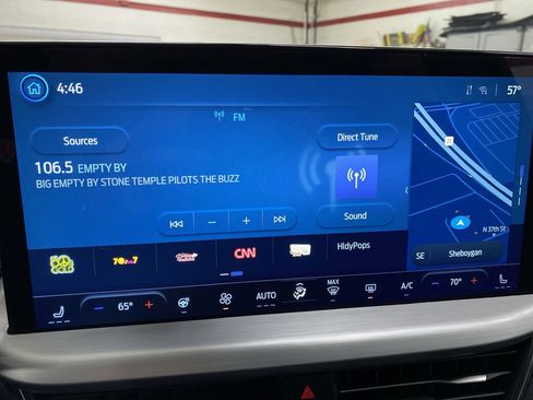 Used 2025 Ford Escape Platinum w/ Premium Technology Package image 22