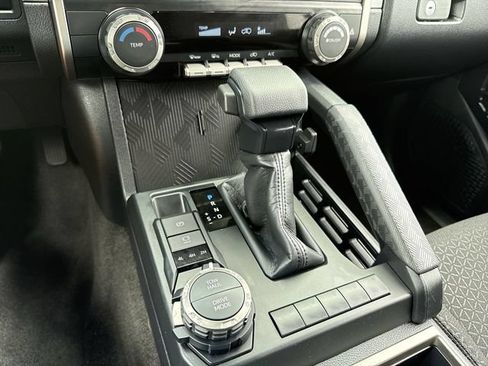 Used 2026 Toyota 4Runner SR5 AWD/4WD image 19