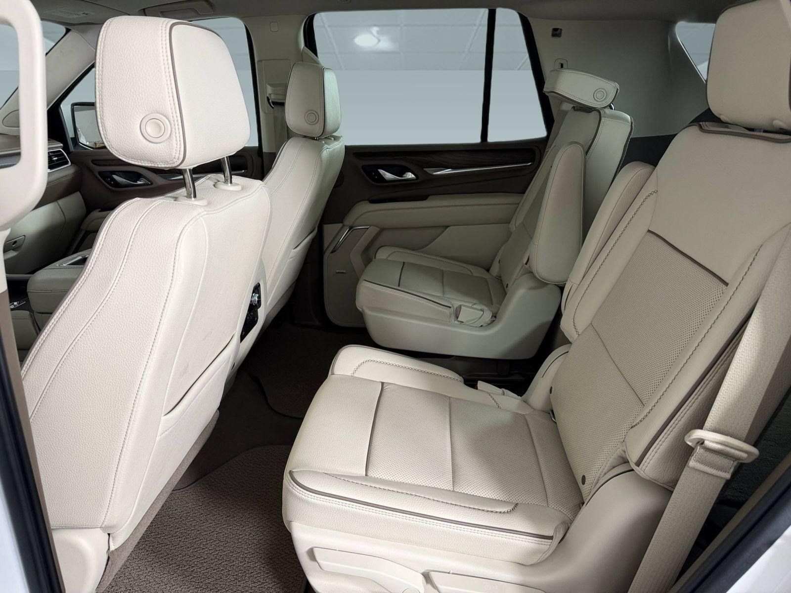 Used 2021 GMC Yukon Denali w/ Denali Premium Package RWD image 26