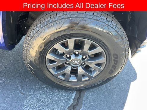 Used 2023 Toyota Tacoma SR5 w/ Technology Package AWD/4WD image 23