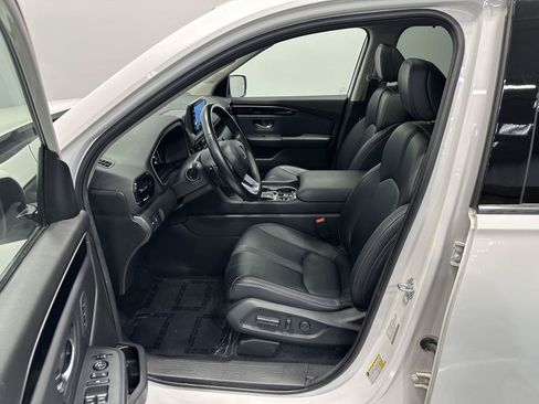 Certified 2024 Honda Pilot Touring image 14