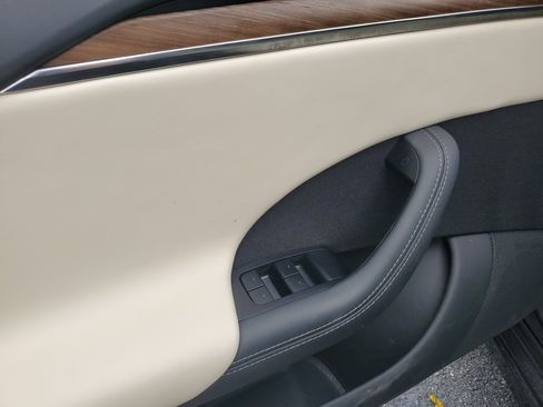 Used 2021 Tesla Model S Long Range image 8