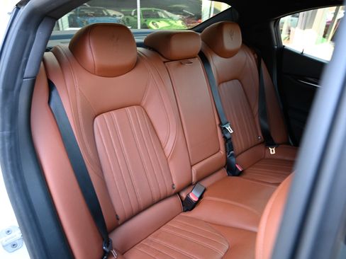 Used 2022 Maserati Ghibli Modena Q4 AWD/4WD image 49