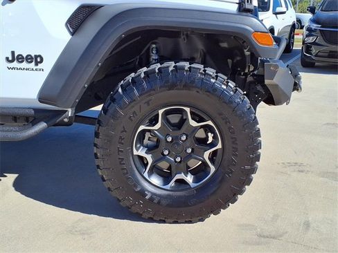Used 2021 Jeep Wrangler Willys image 18