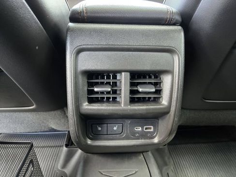 Used 2019 Cadillac XT4 Sport FWD image 13