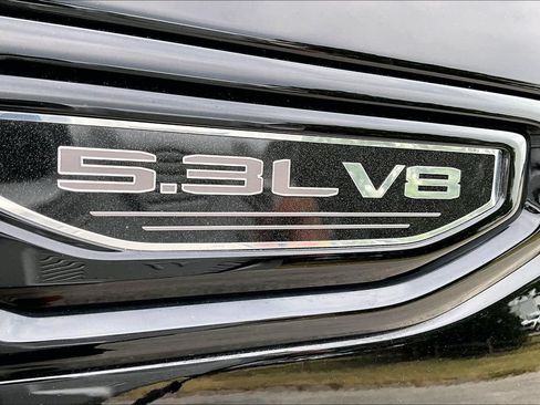 Used 2024 GMC Sierra 1500 Elevation w/ LPO, Elevation Black Package AWD/4WD image 10