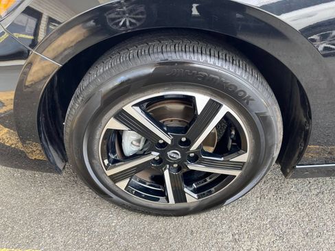Used 2025 Nissan Sentra SV FWD image 27