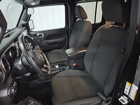 Used 2019 Jeep Wrangler Unlimited Sport S AWD/4WD image 29