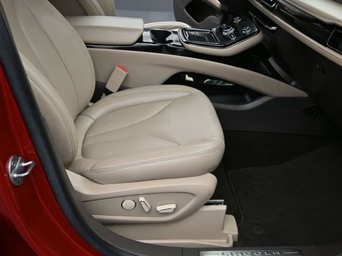 Used 2021 Lincoln Nautilus FWD image 31