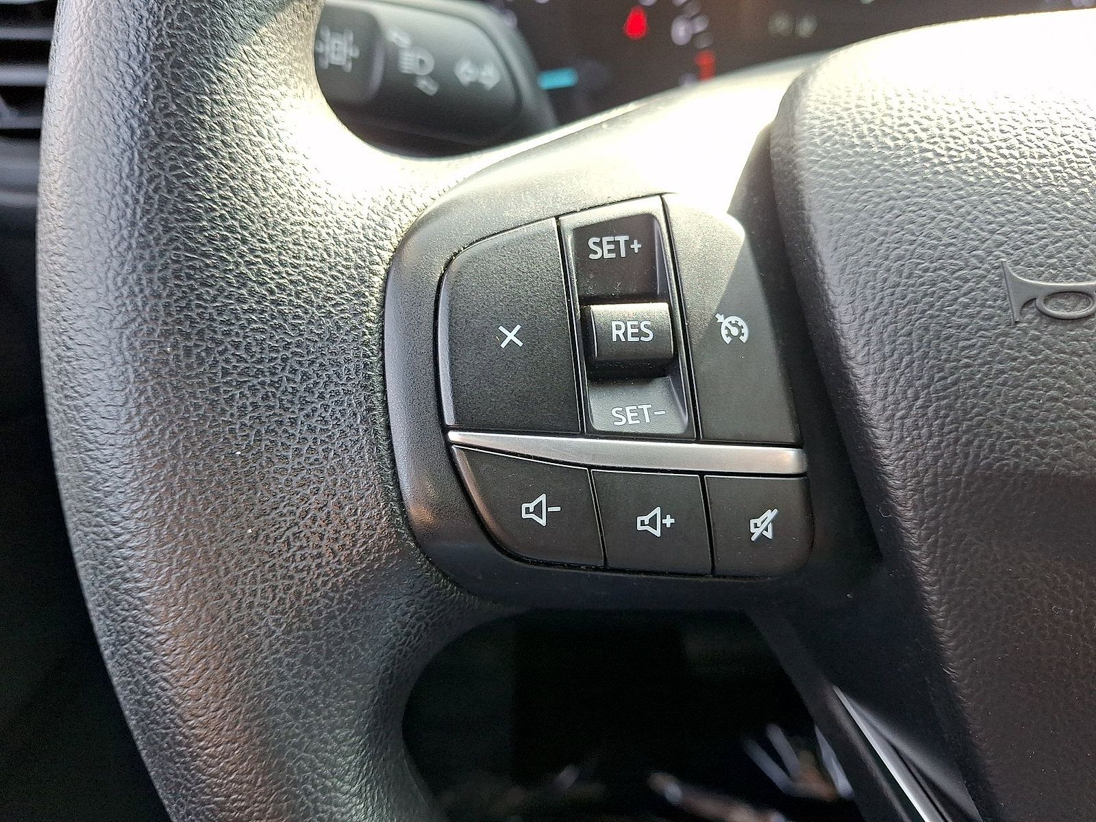 Used 2020 Ford Escape SE FWD image 17
