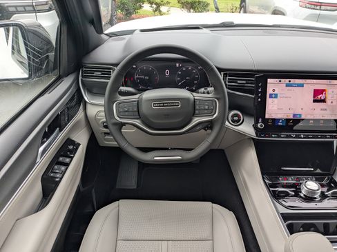 New 2026 Jeep Grand Wagoneer Limited image 15