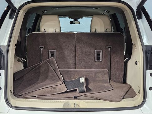 Used 2019 GMC Acadia Denali image 18