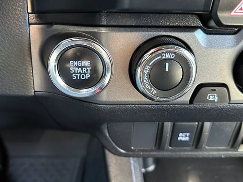 Used 2023 Toyota Tacoma 4x4 Double Cab image 28