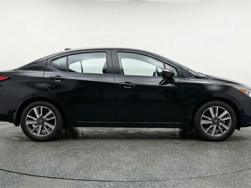 Used 2025 Nissan Versa SV FWD image 11
