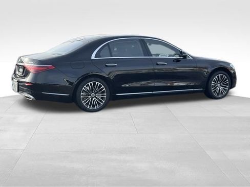 Used 2022 Mercedes-Benz S 580 4MATIC Sedan image 3