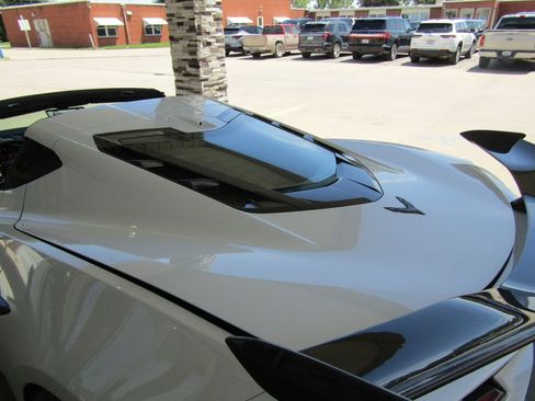 Used 2023 Chevrolet Corvette Z06 w/ Z07 Performance Package RWD image 58