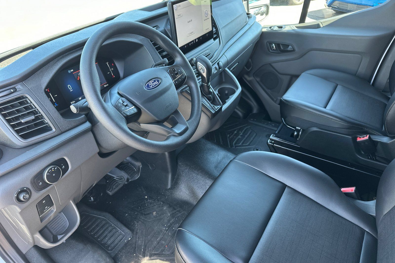 New 2026 Ford Transit 250 148 Medium Roof RWD image 9