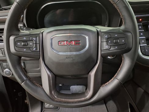 Used 2024 GMC Yukon AT4 AWD/4WD image 11