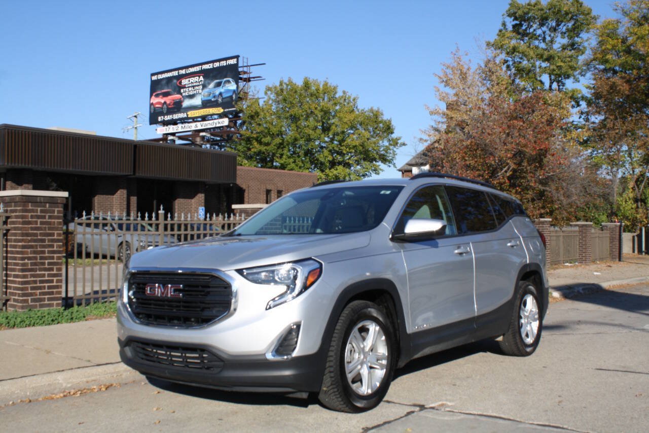 Used 2020 GMC Terrain SLE w/ Driver Convenience Package FWD image 2
