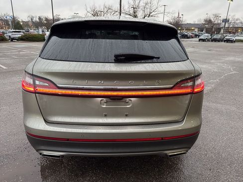 Used 2023 Lincoln Nautilus Reserve w/ Equipment Group 201A image 8