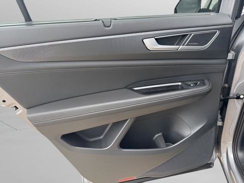 Certified 2025 Volkswagen Atlas Cross Sport SEL Premium R-Line image 17