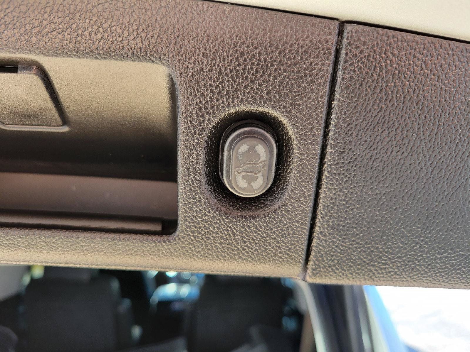 Used 2018 Chevrolet Tahoe Premier AWD/4WD image 40