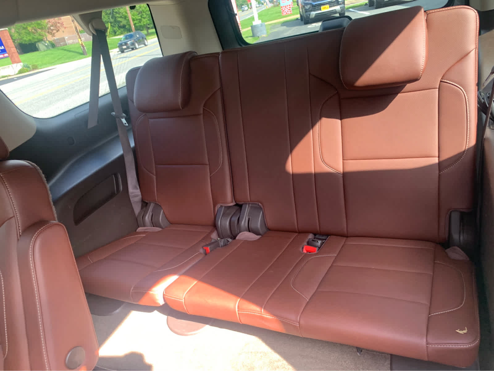 Used 2018 Chevrolet Suburban Premier AWD/4WD image 25