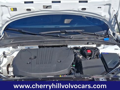 Certified 2025 Volvo V60 B5 Cross Country Plus image 29