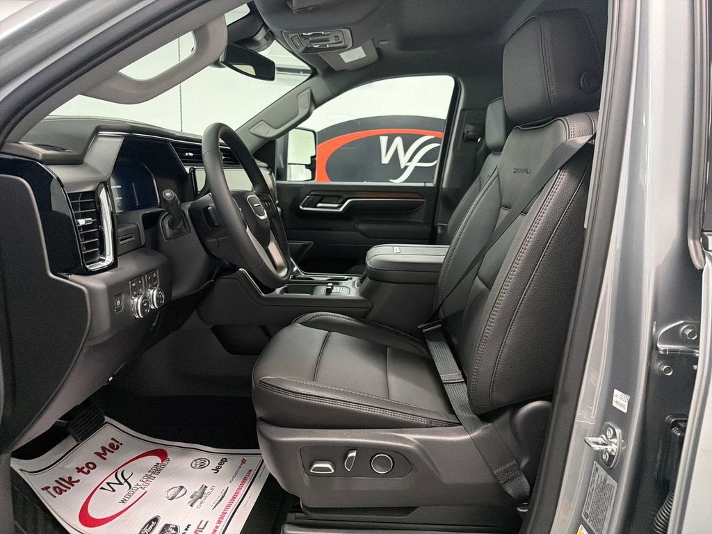 New 2026 GMC Sierra 2500 Denali AWD/4WD image 9