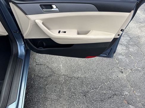 Used 2015 Hyundai Sonata SE image 14