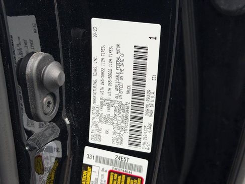 Used 2024 Toyota Tundra Capstone AWD/4WD image 27