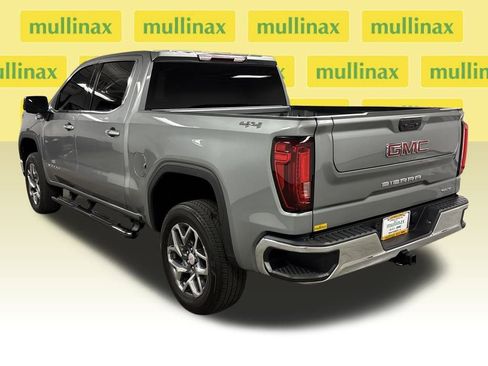 Used 2024 GMC Sierra 1500 SLT w/ SLT Convenience Package image 18
