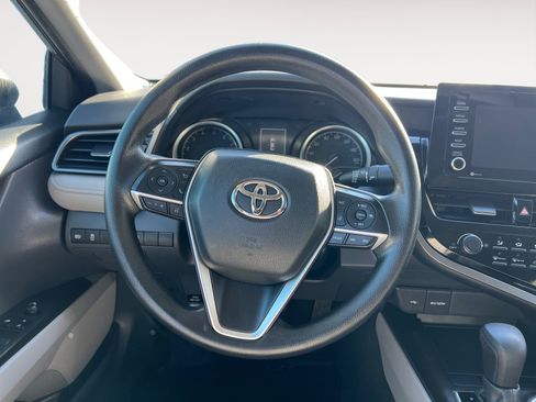Used 2021 Toyota Camry LE image 12