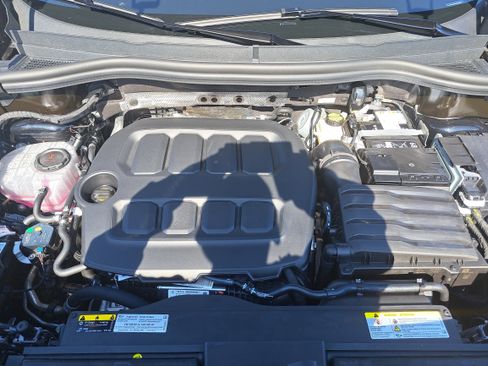 New 2025 Volkswagen Tiguan SE image 30